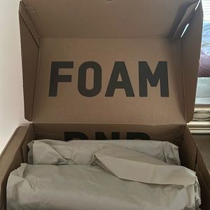 NWT Black Yeezy Foam Runners